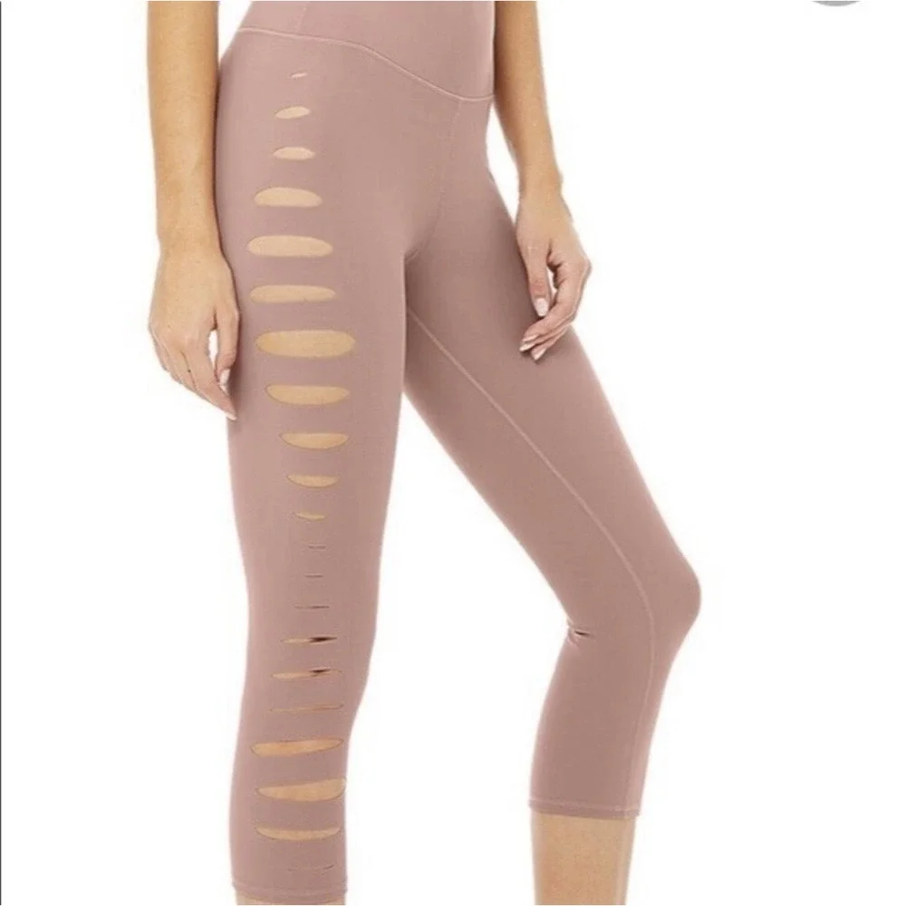 Alo Yoga High-Waist Warrior Leggings Mauve Purple Slashed Cutout Cropped‎ XS